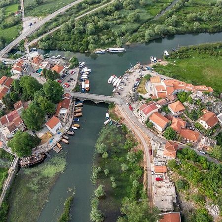 Superb Apartments Вирпазар Екстериор снимка