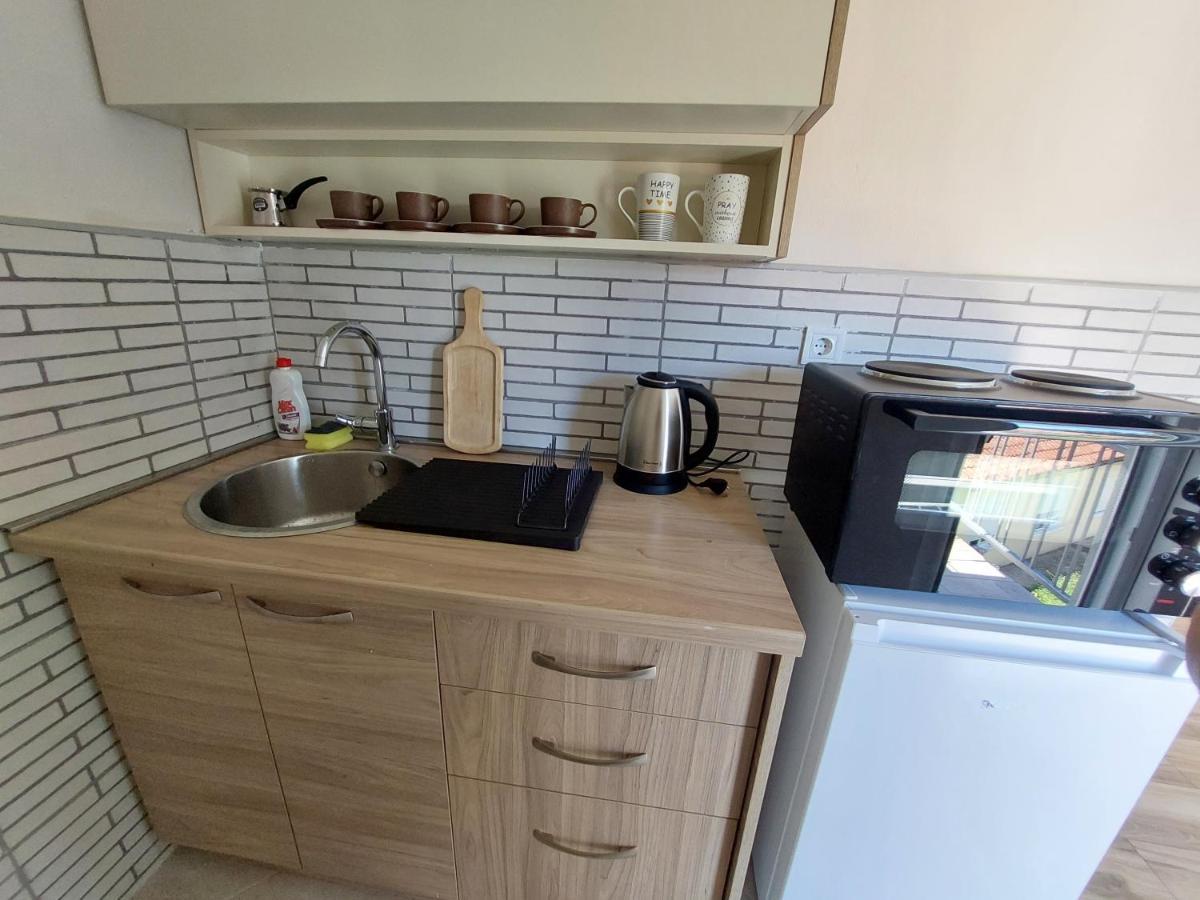 Superb Apartments Вирпазар Екстериор снимка