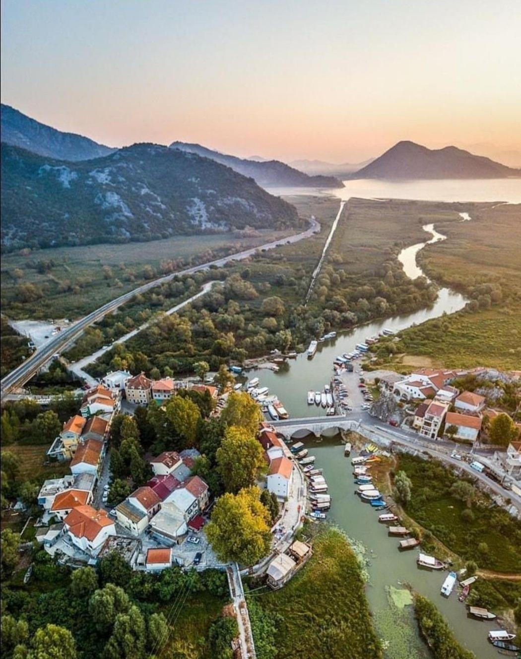 Superb Apartments Вирпазар Екстериор снимка